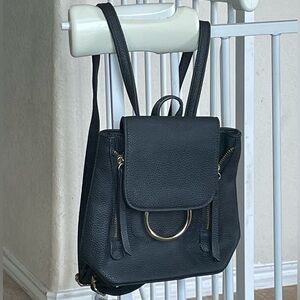 ❤️Small black backpack purse - like new